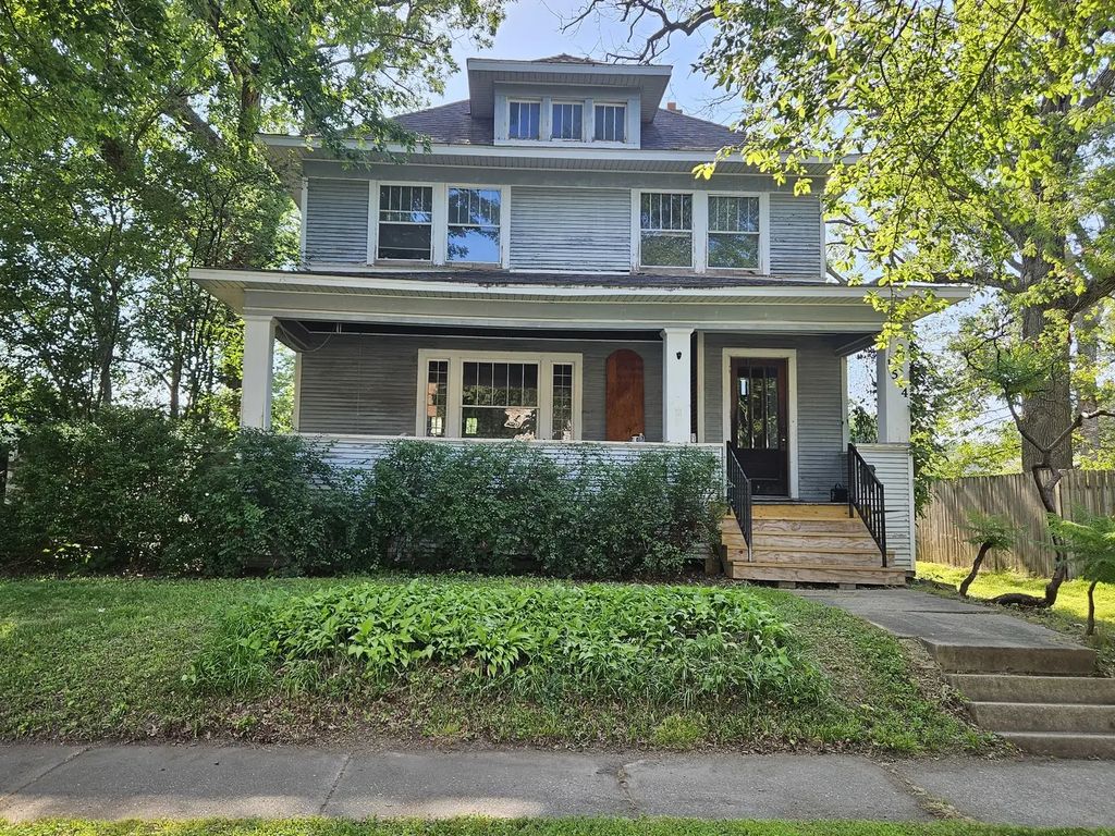 1544 29 1/2 Street, Rock Island