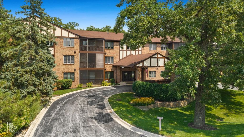 7800 W Foresthill Lane 204, Palos Heights