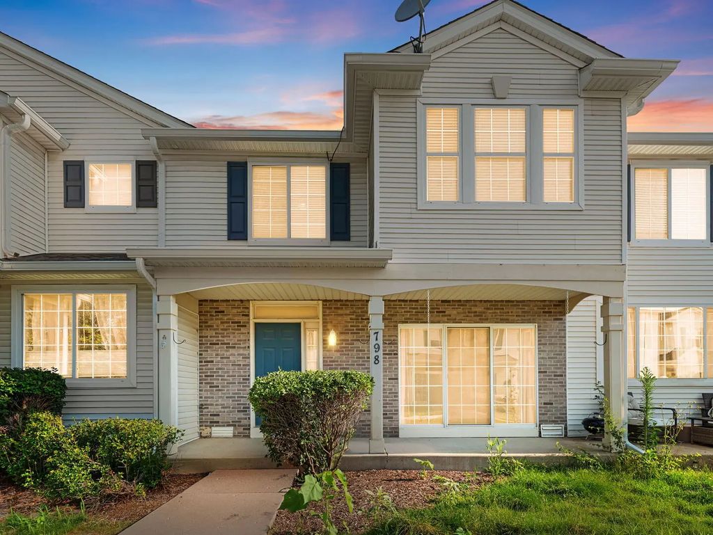 798 County Line Road 798, Aurora