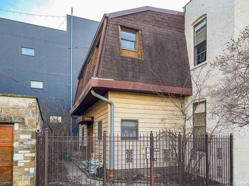 2823 W Shakespeare Avenue 1, Chicago, 60647