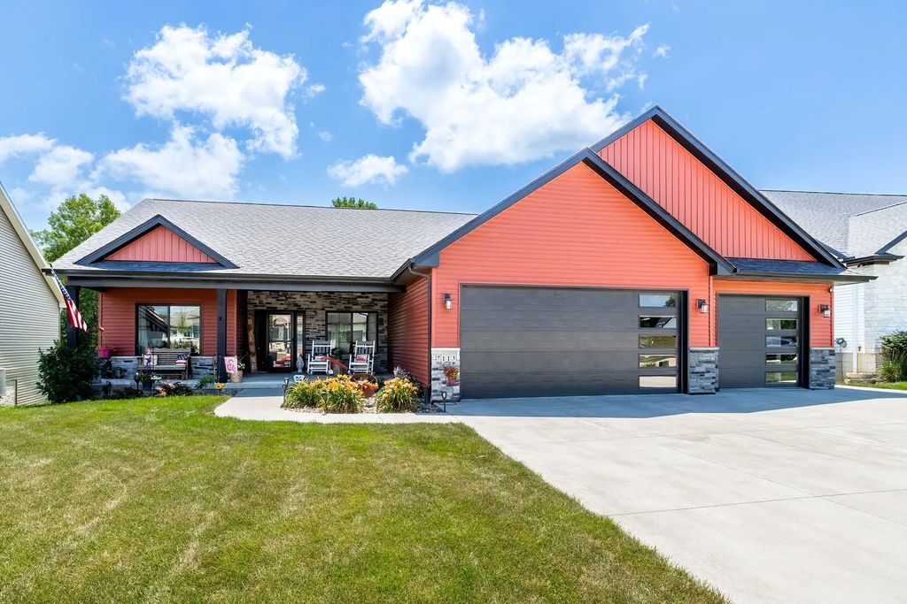 7113 Spring Creek Drive, Bettendorf