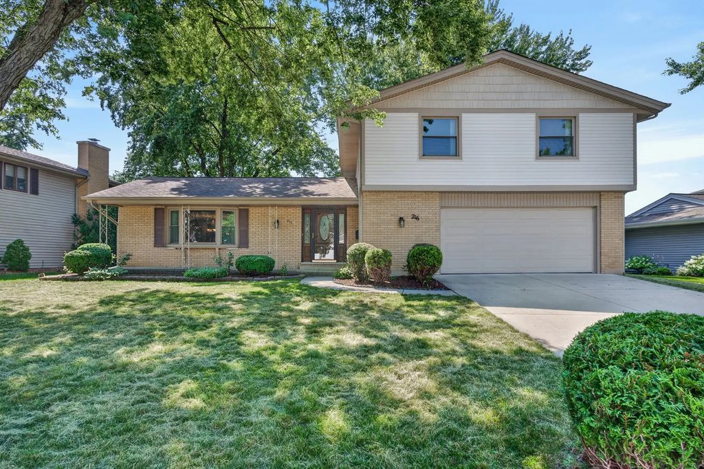 216 Samoset Lane, Schaumburg