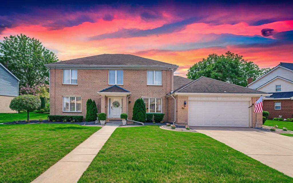 1809 185th Street, Lansing
