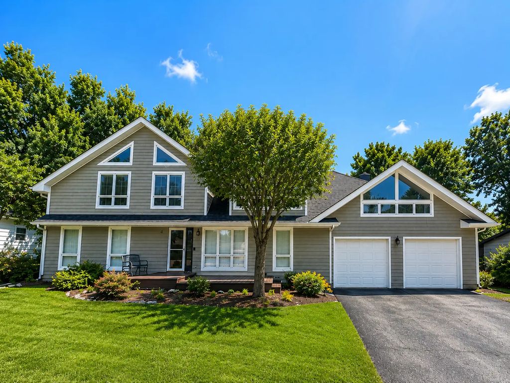 215 58th Street, Clarendon Hills