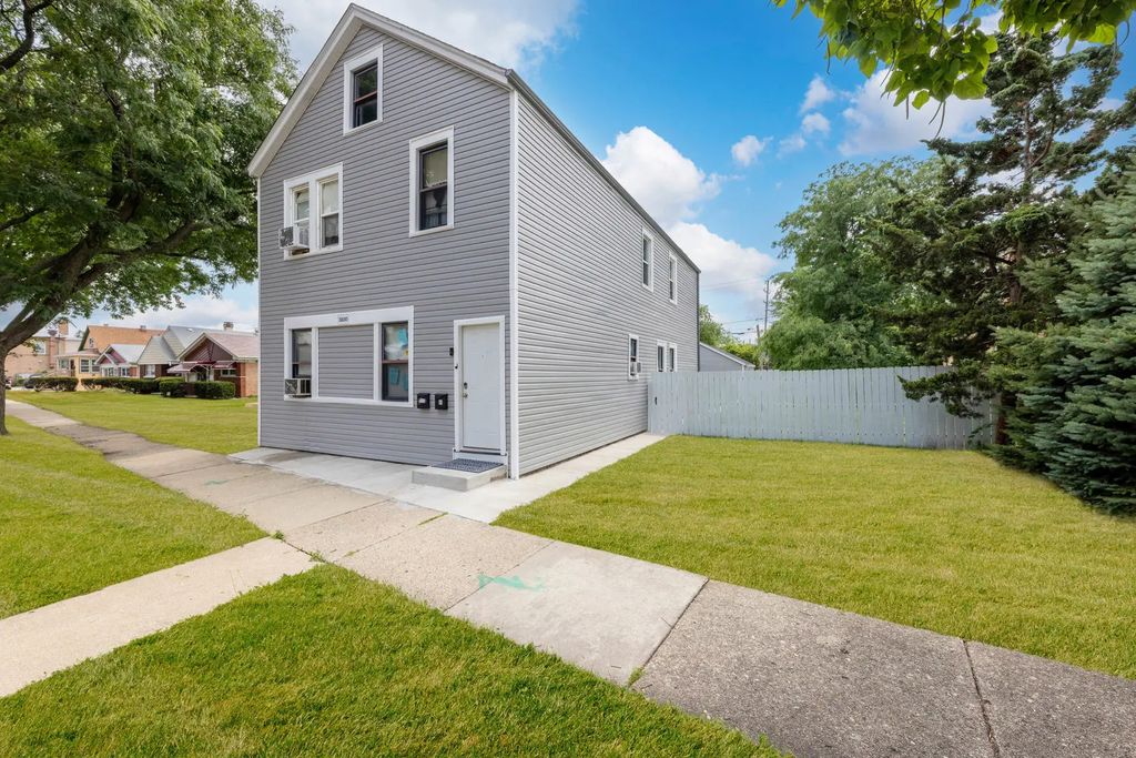 3800 Saint Paul Avenue, Bellwood