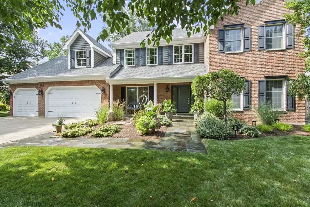 946 E Krista Court, Palatine