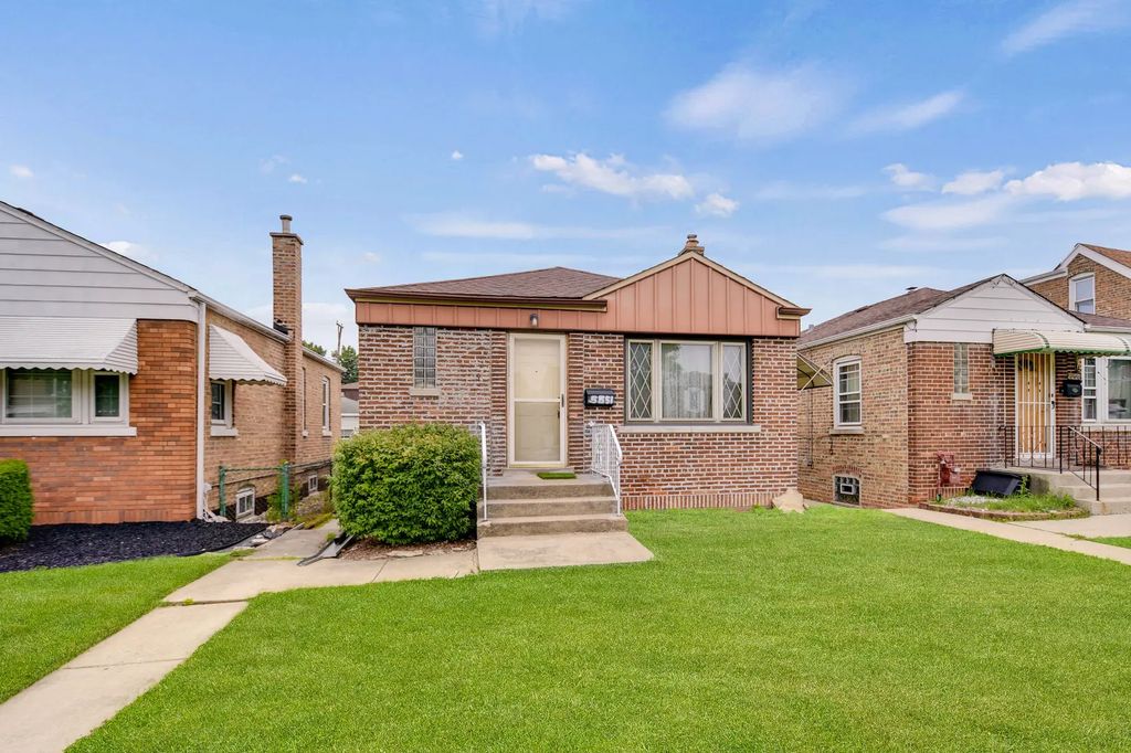 5551 S Kenneth Avenue, Chicago