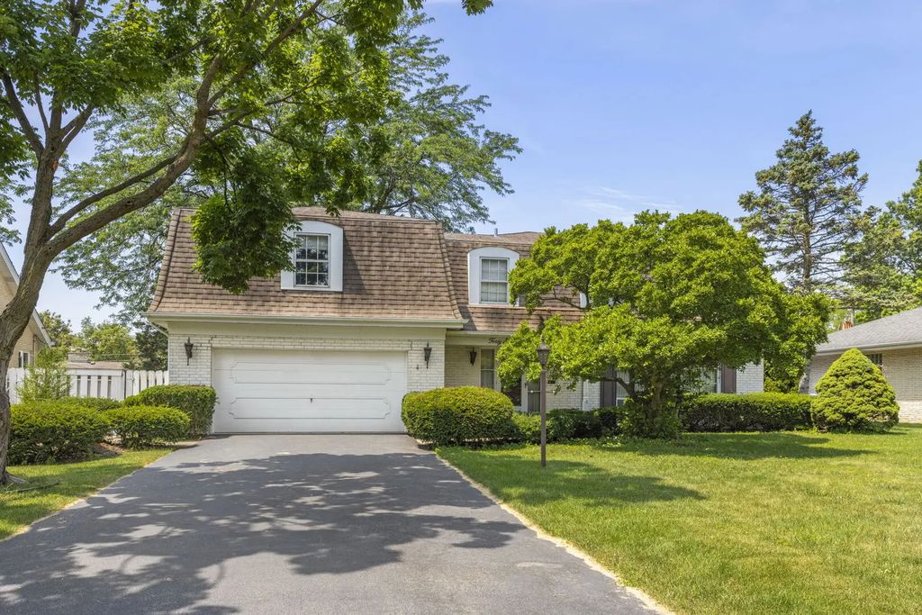 4726 Howard Avenue, Western Springs