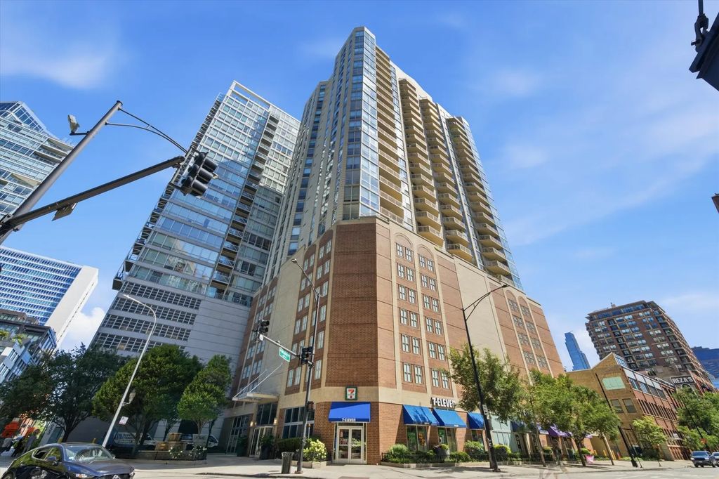645 N Kingsbury Street 2407, Chicago, 60654