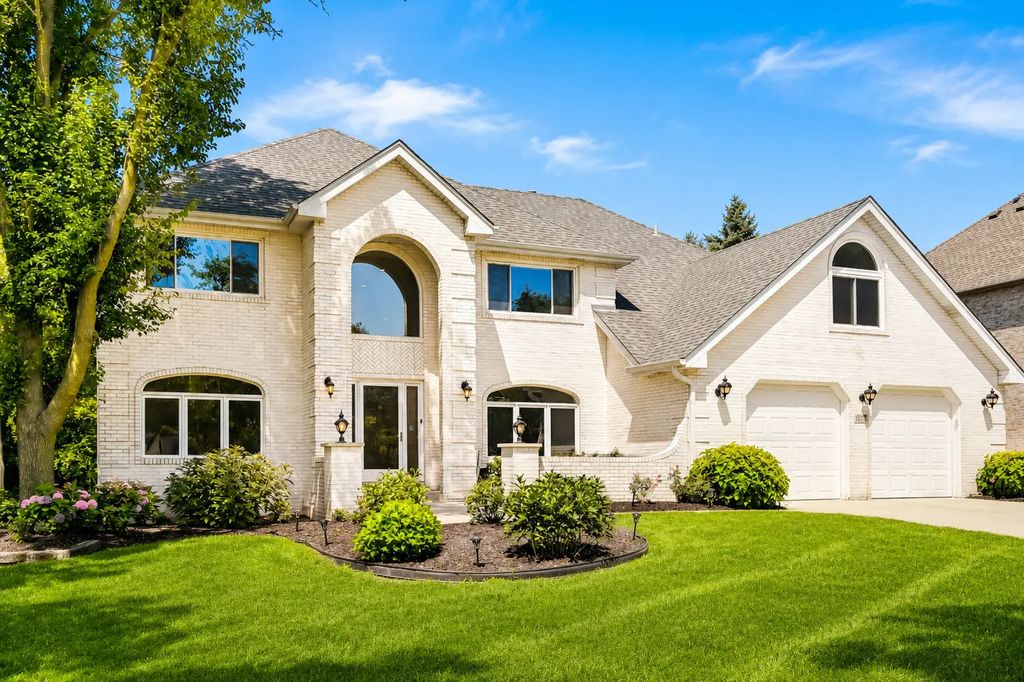 6722 Sweetbriar Lane, Darien