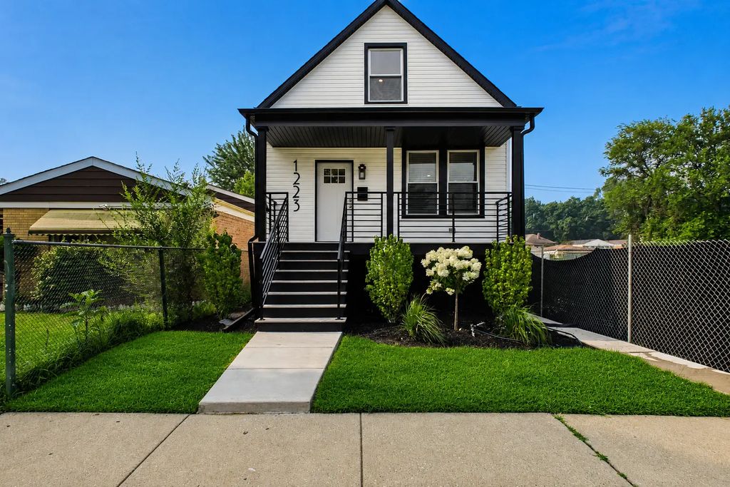 1223 W 112th Street, Chicago