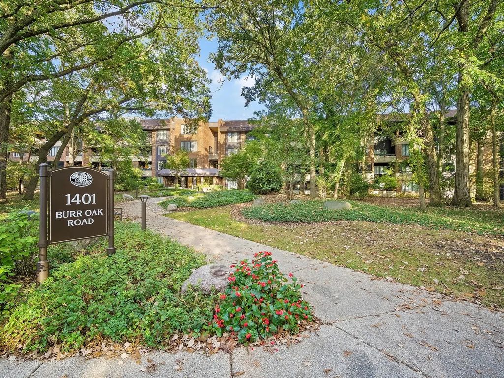 1401 Burr Oak Road 114b, Hinsdale