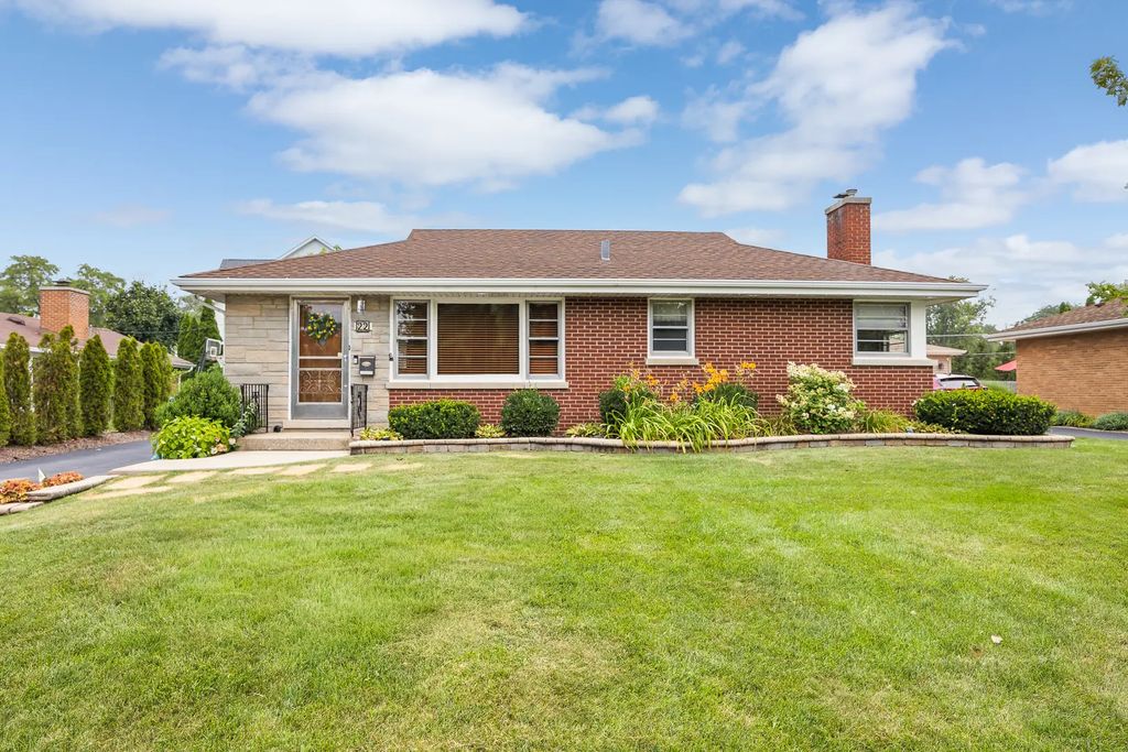 22 6th Street, Downers Grove
