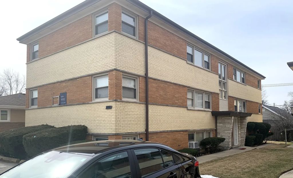 7538 Waukegan Road 2e, Niles
