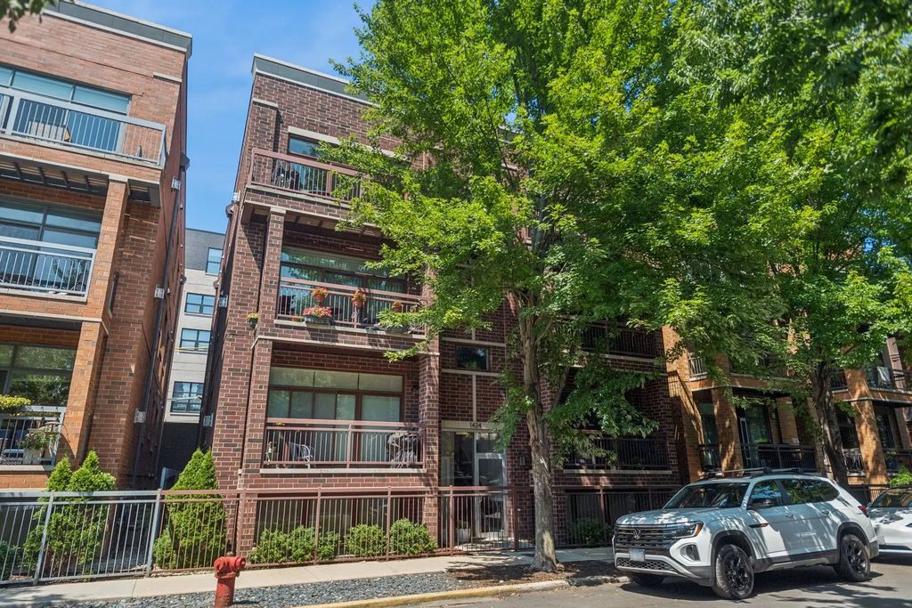 1424 W Fillmore Street 2e, Chicago, 60607