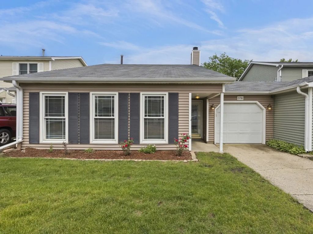 376 Thorncliffe Drive, Glendale Heights