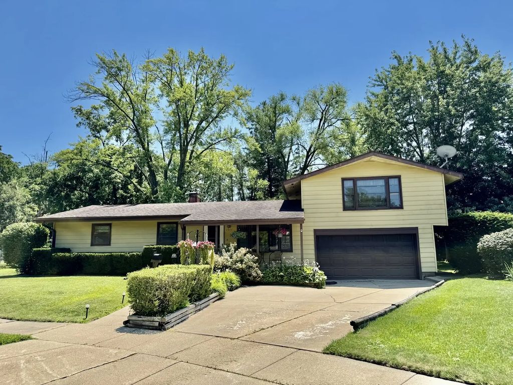 1511 Rogers Court, DeKalb
