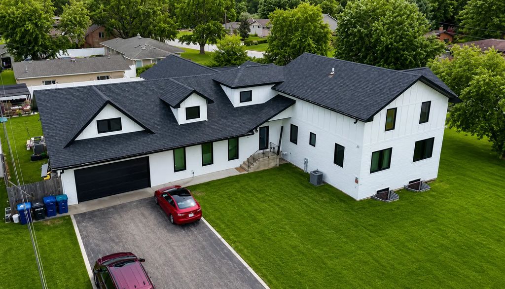 8501 S 84th Avenue, Hickory Hills