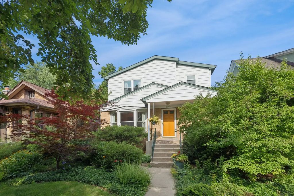 2149 Hartrey Avenue, Evanston