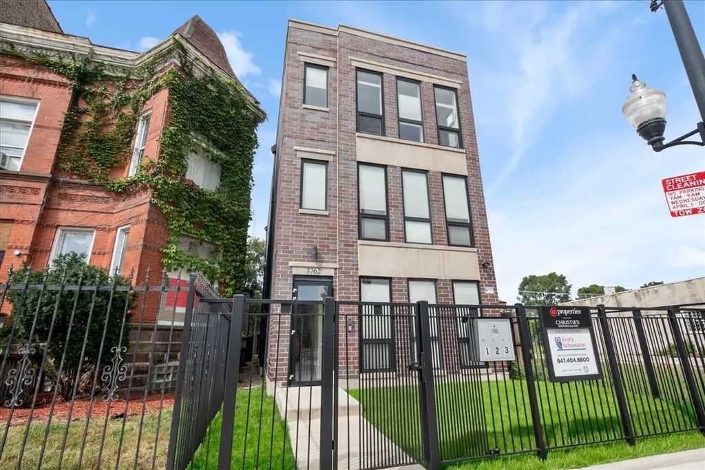 3762 S Indiana Avenue, Chicago