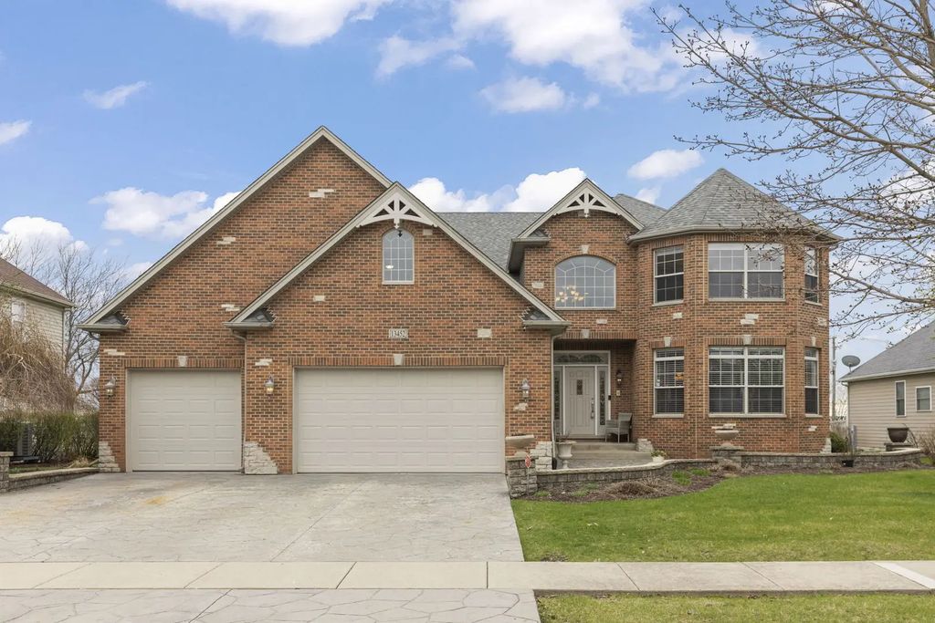13452 Skyline Drive, Plainfield