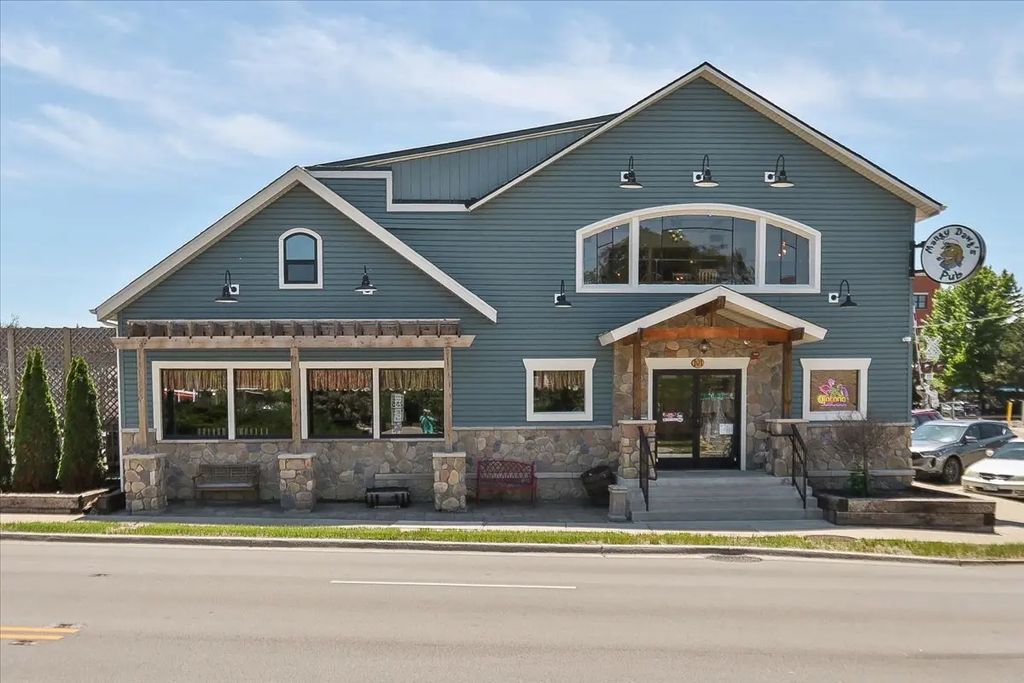 101-103 E Irving Park Road, Roselle
