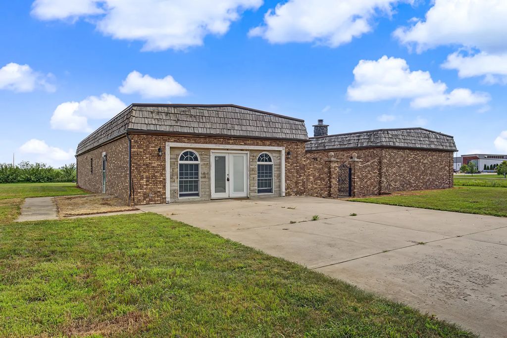 3301 Ireland Grove Road, Bloomington