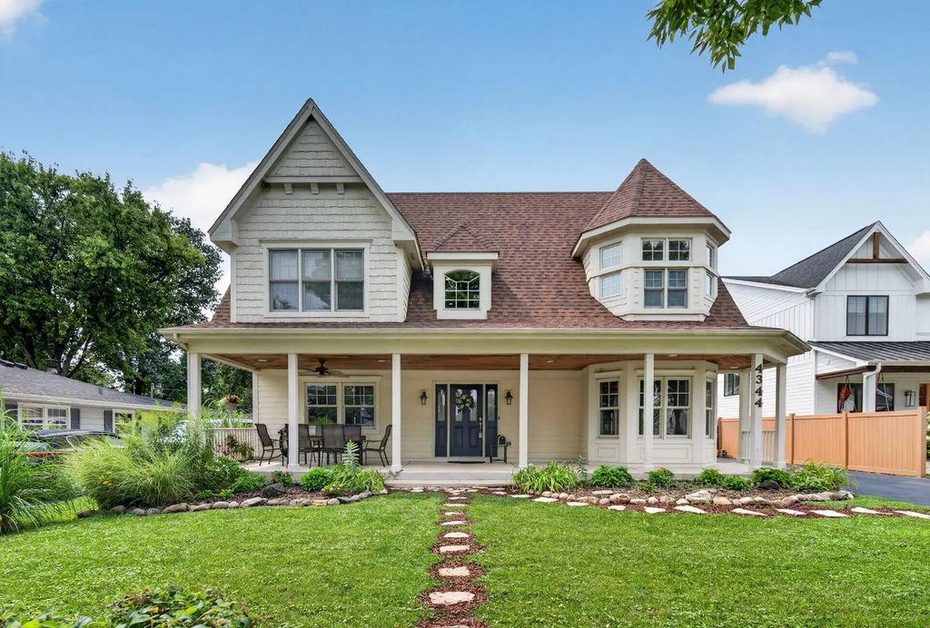 4344 Elm Street, Downers Grove