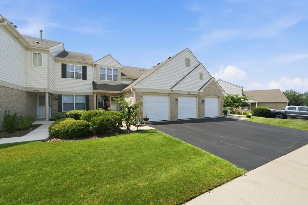 1719 Autumn Avenue C, Schaumburg