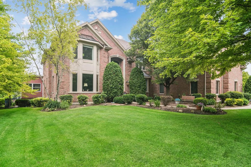 8 Rose Lane, Hawthorn Woods