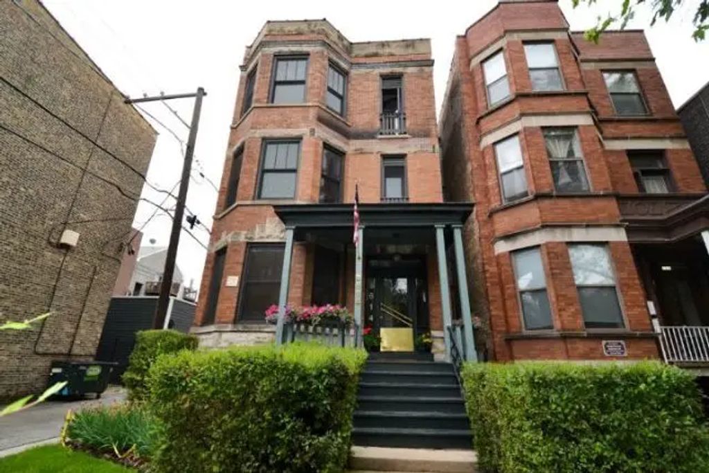 3614 N Bosworth Avenue 1f, Chicago, 60613