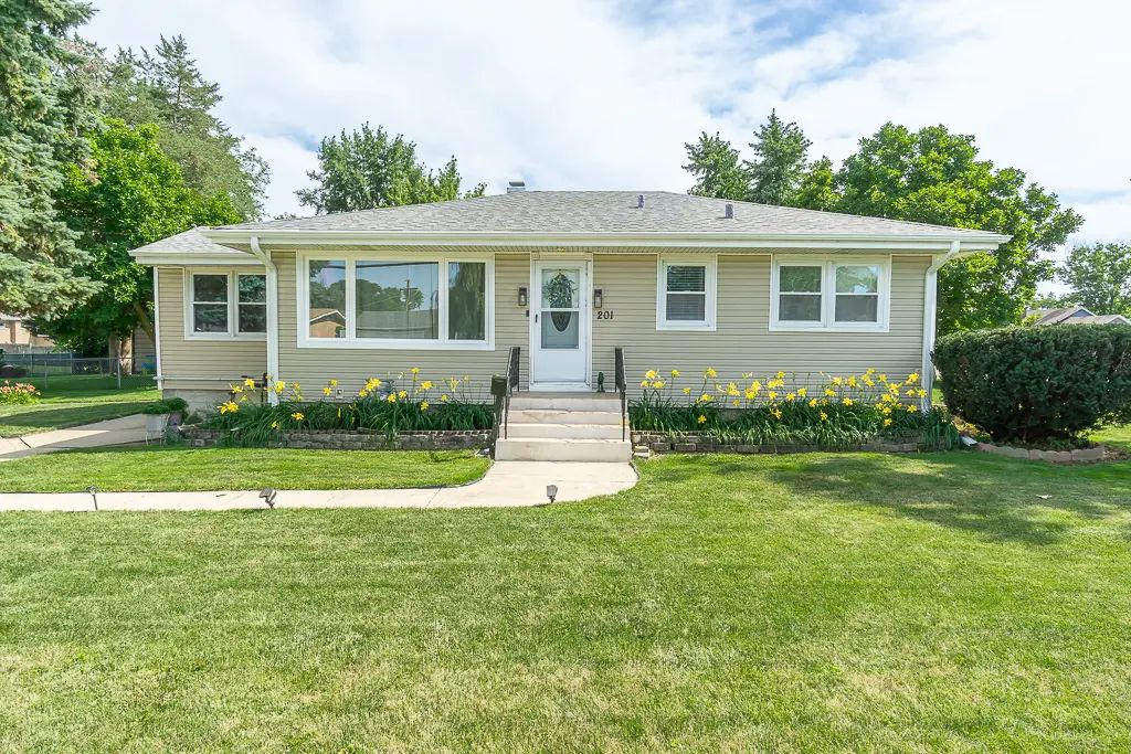 201 S Michigan Avenue, Addison