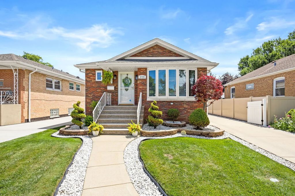 5755 S Nashville Avenue, Chicago, 60638