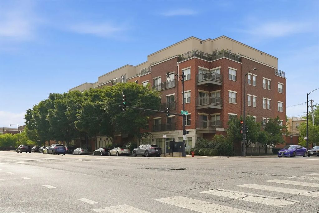 1155 W Roosevelt Road 404, Chicago, 60608