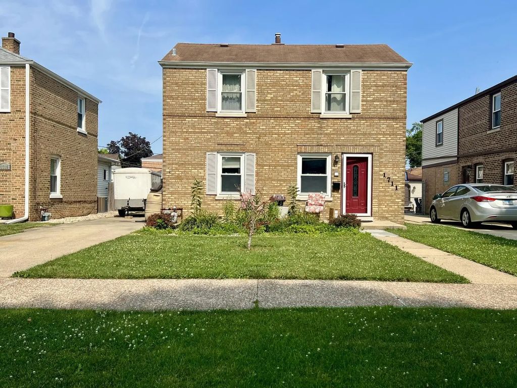 1711 N 73rd Ct Court, Elmwood Park