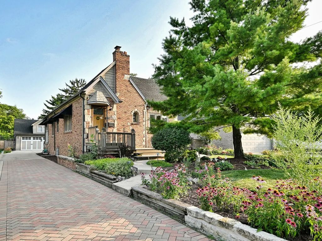 129 E Washington Street, Villa Park