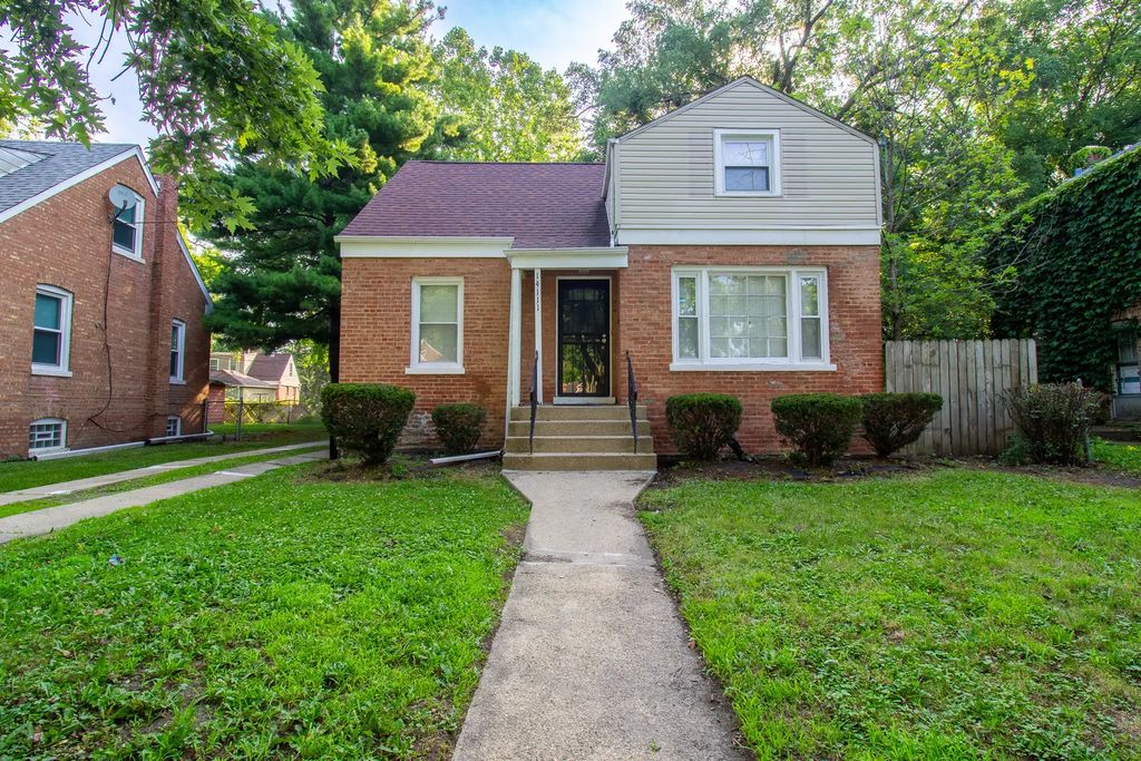 14111 Manor Avenue, Dolton