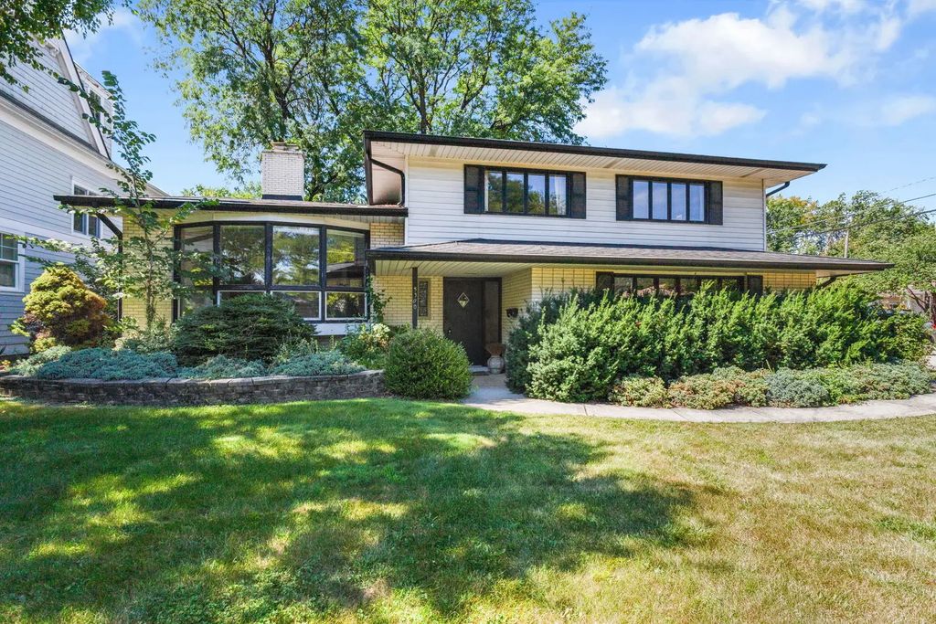 5300 Fair Elms Avenue, Western Springs