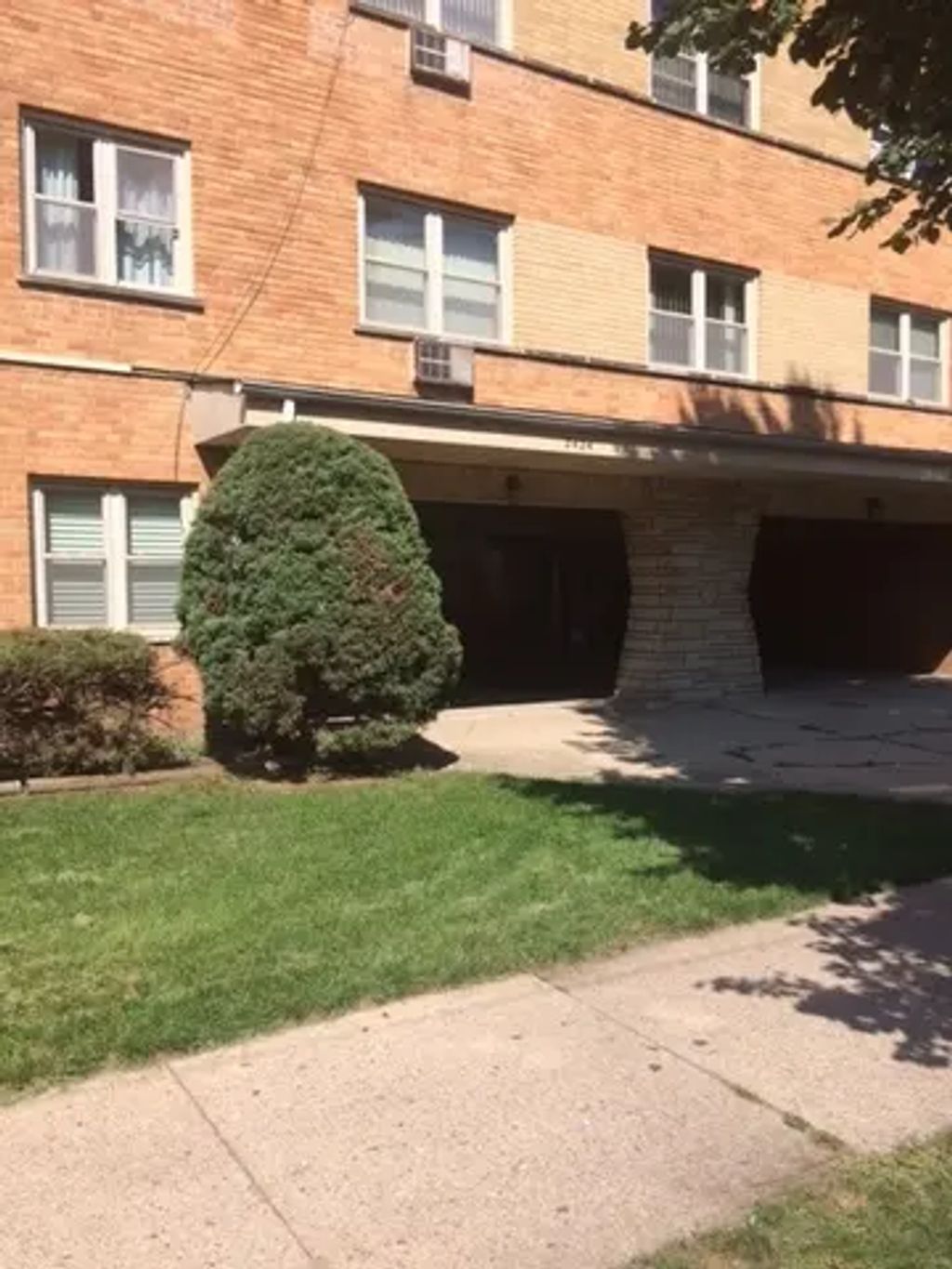 2420 W Berwyn Avenue 304, Chicago