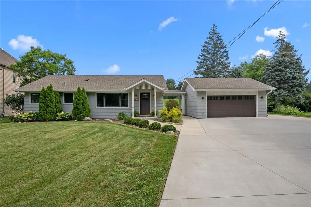 27w116 48th Street, Naperville