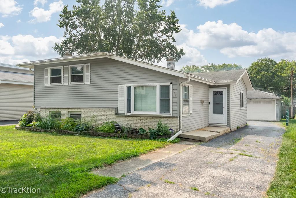 579 Coolidge Avenue, Glen Ellyn