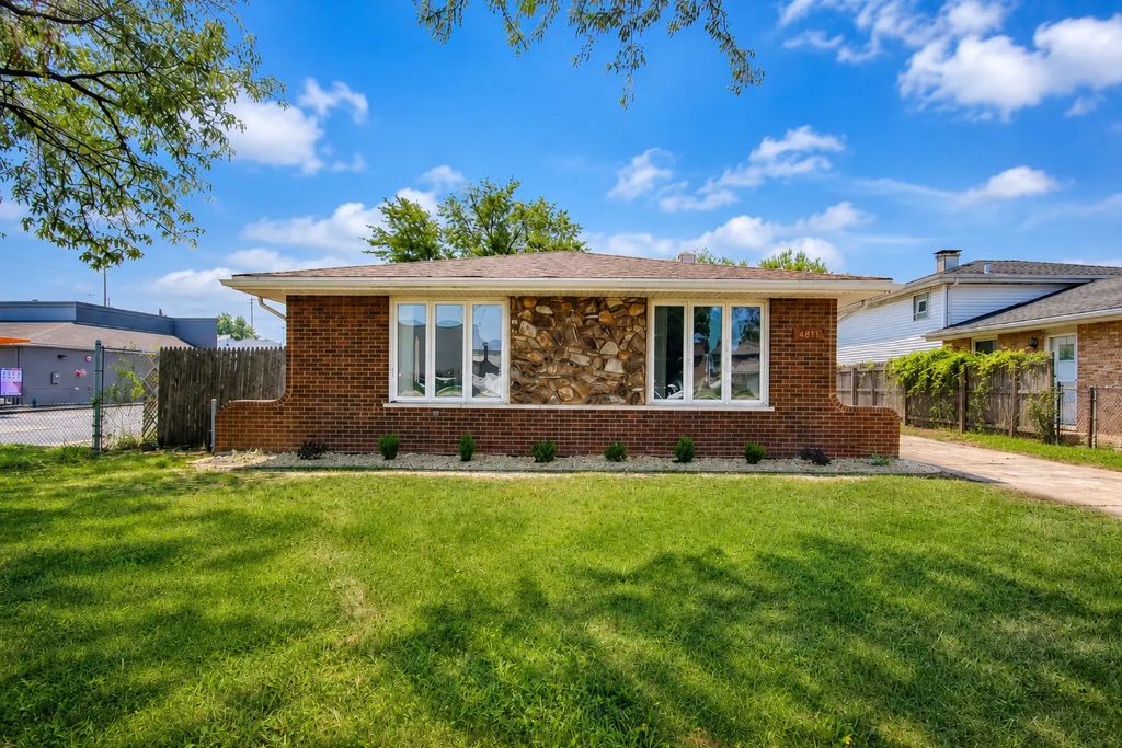 4811 W 121st Place, Alsip