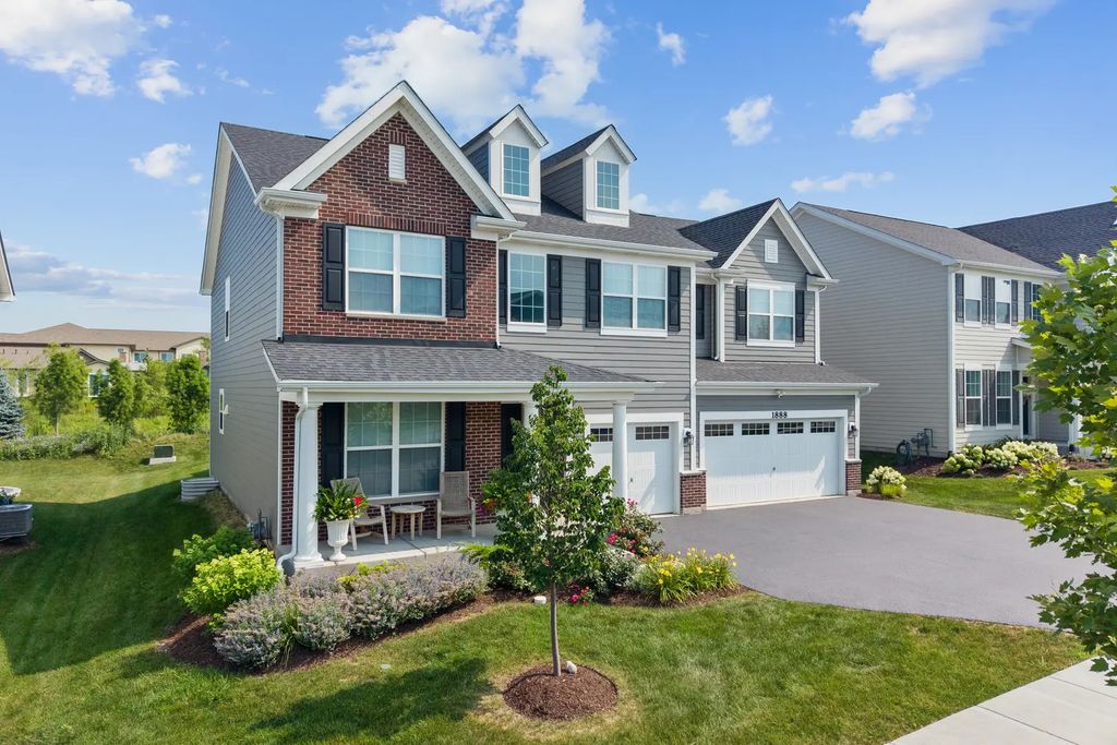 1888 Sagebrook Drive, South Elgin
