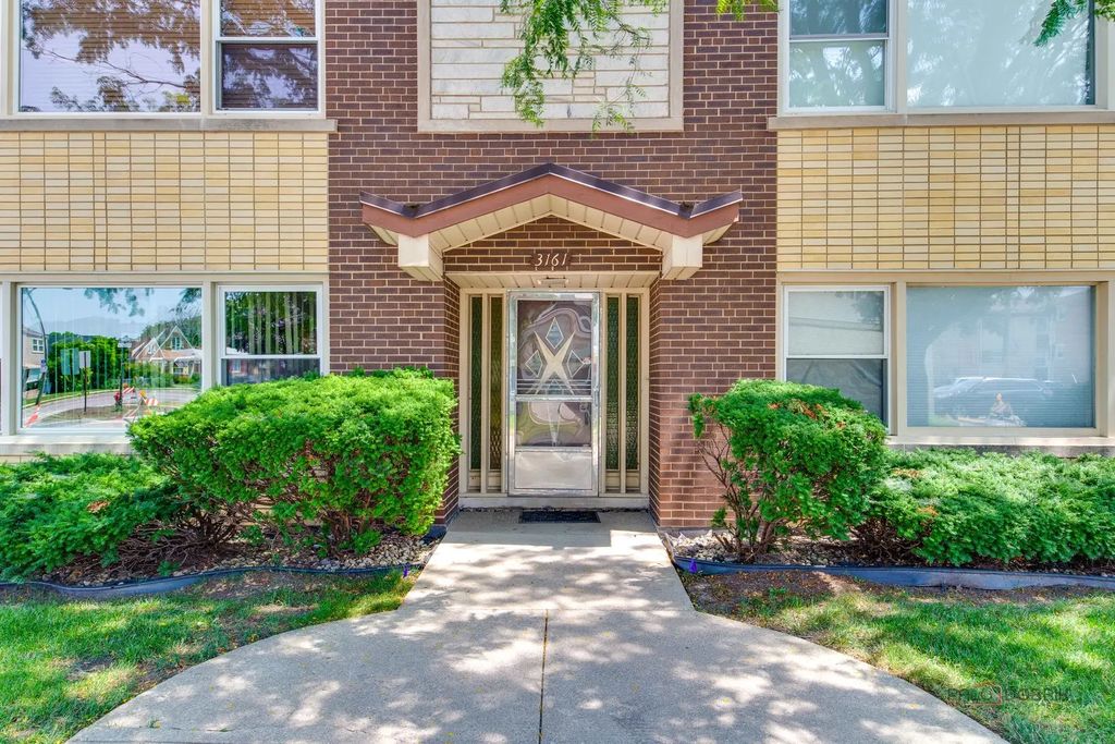 3161 Paris Avenue 103, River Grove