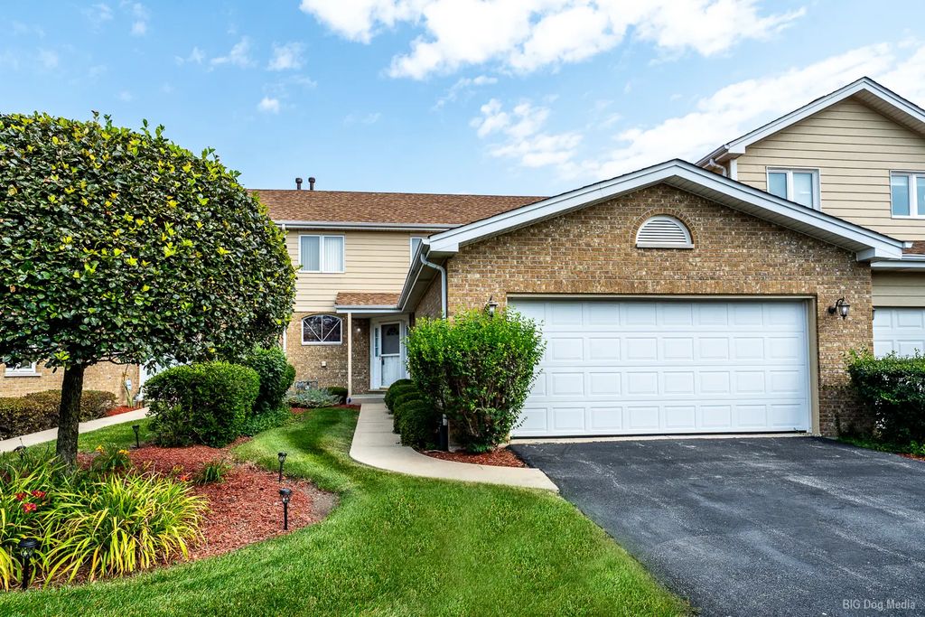 8616 Bantry Boulevard, Tinley Park