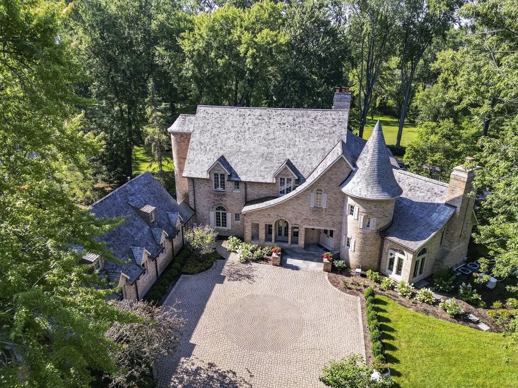 285 W Westminster Avenue, Lake Forest, 60045
