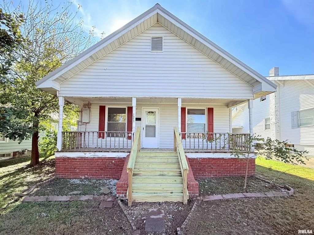 123 W College Street, Harrisburg