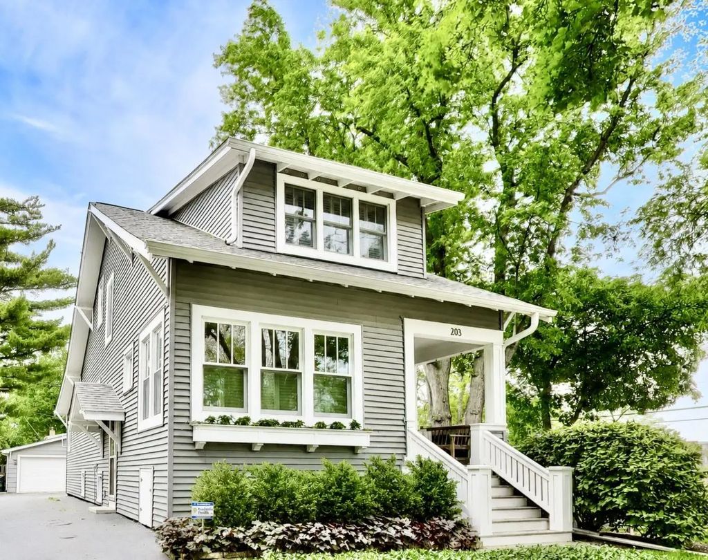 203 N Haddow Avenue, Arlington Heights