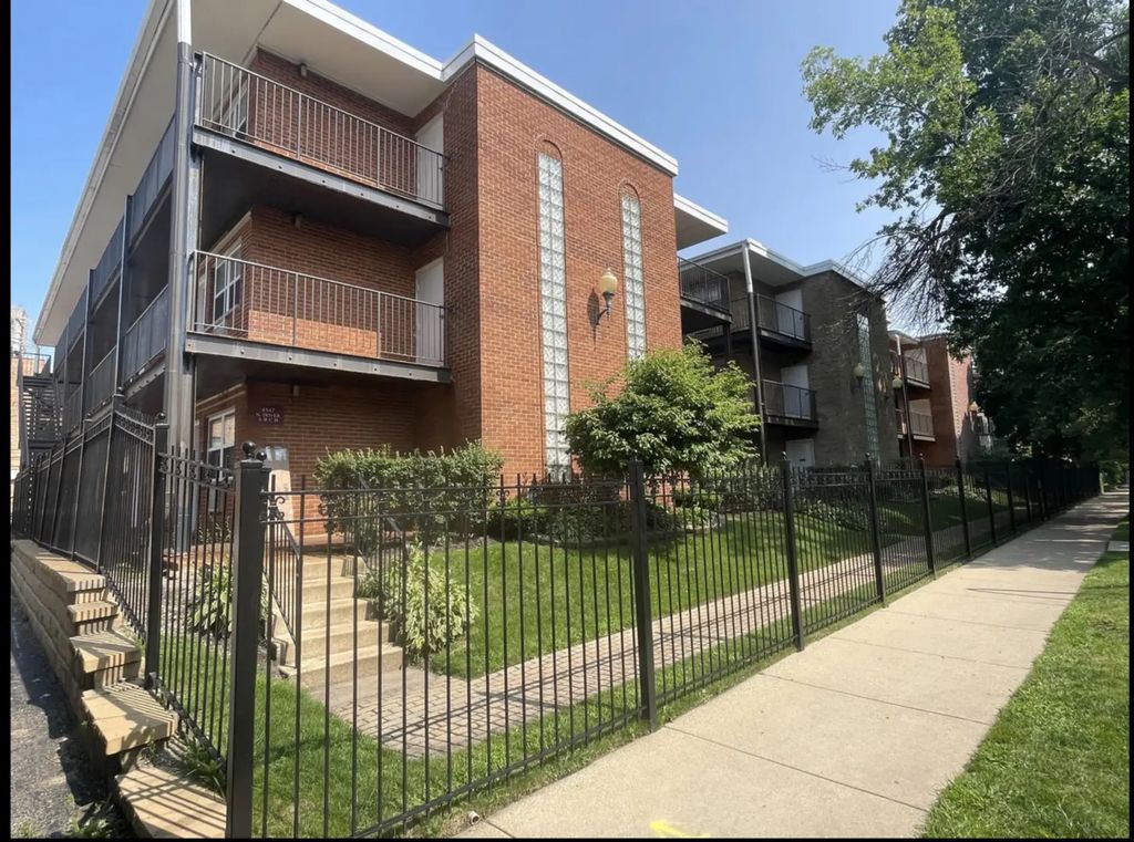 4612 N Beacon Street 3a, Chicago