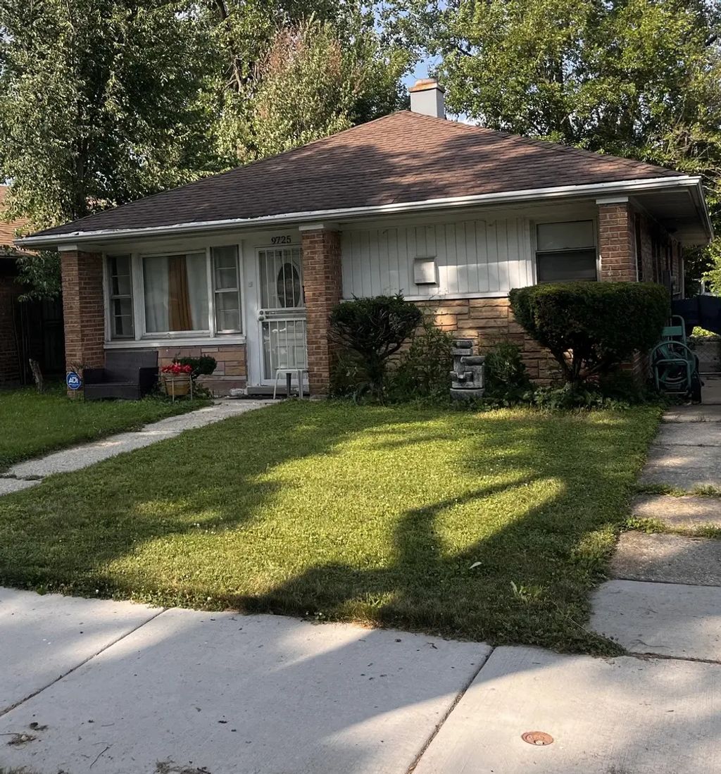 9725 S Van Vlissingen Road, Chicago, 60617